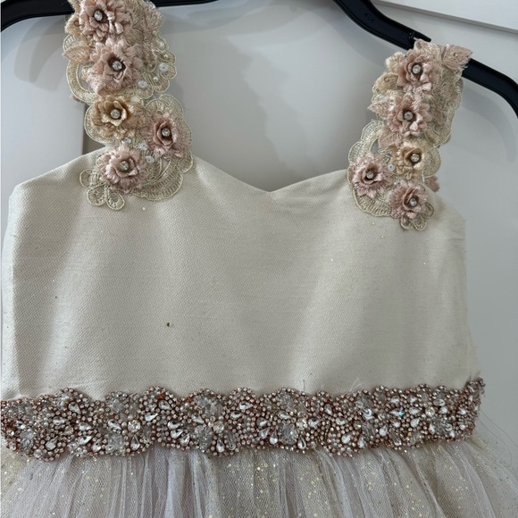 Will fit like size 6-10 it was a corset back - Picture 5 of 8